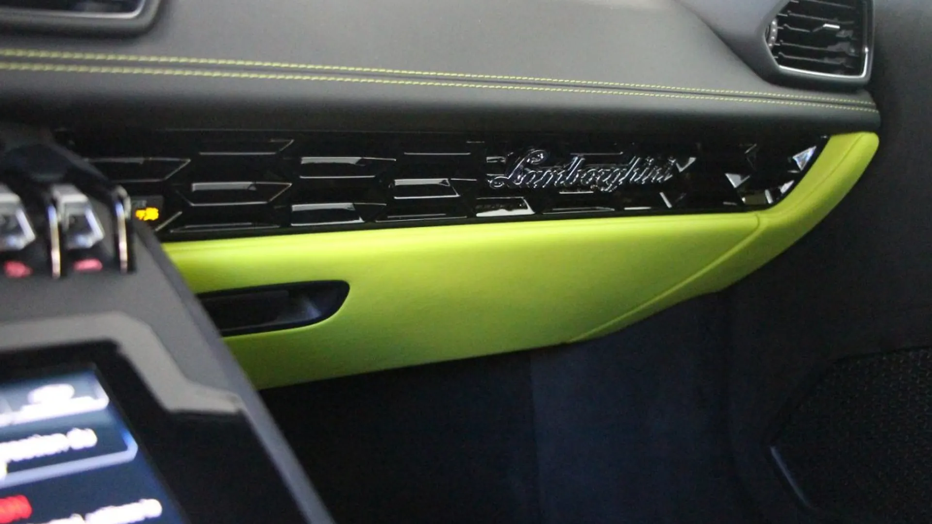 Lamborghini Huracan — photo 17