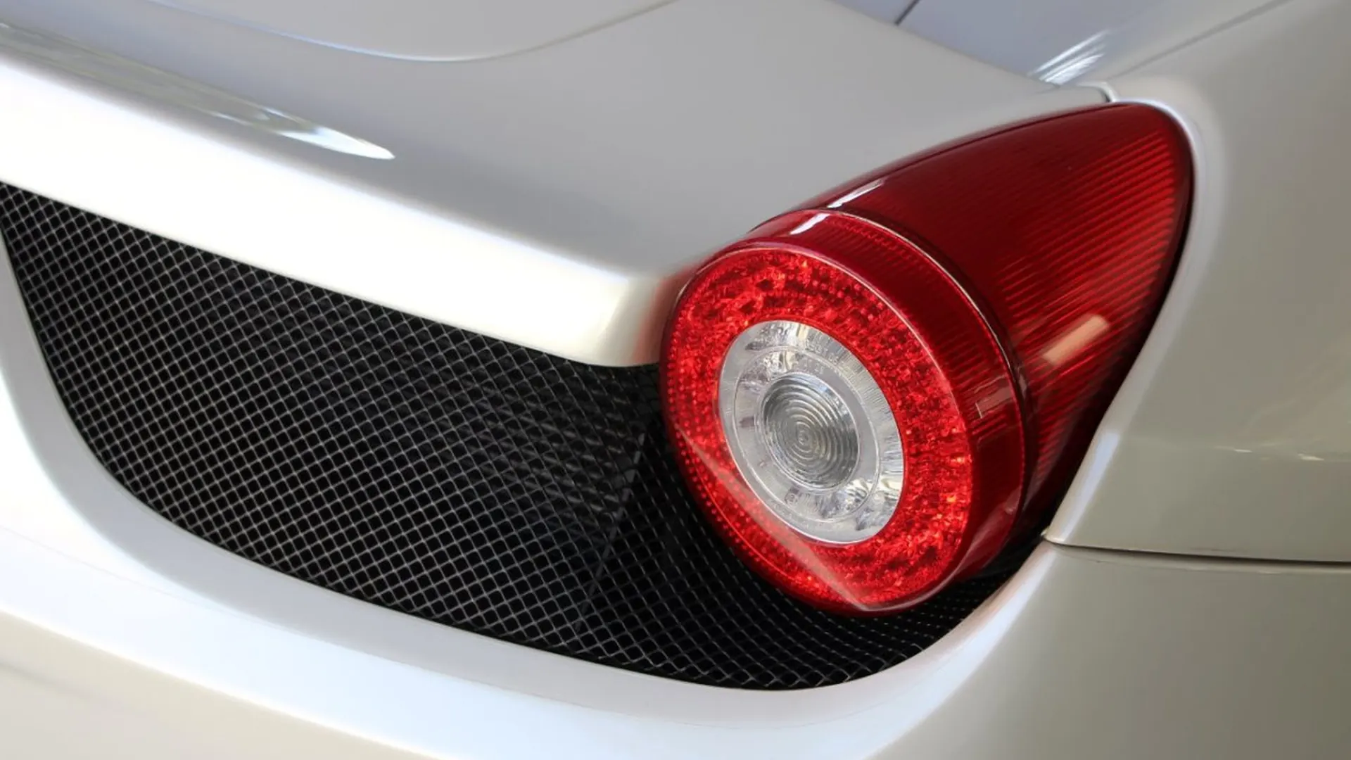 Ferrari 458 — photo 29
