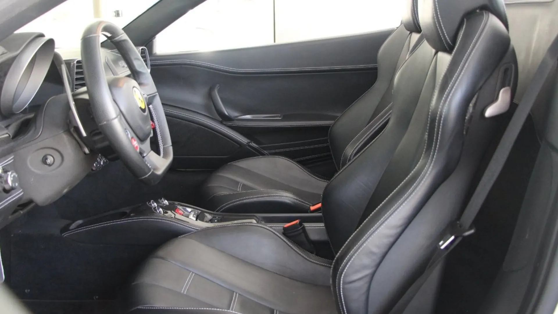 Ferrari 458 — photo 13