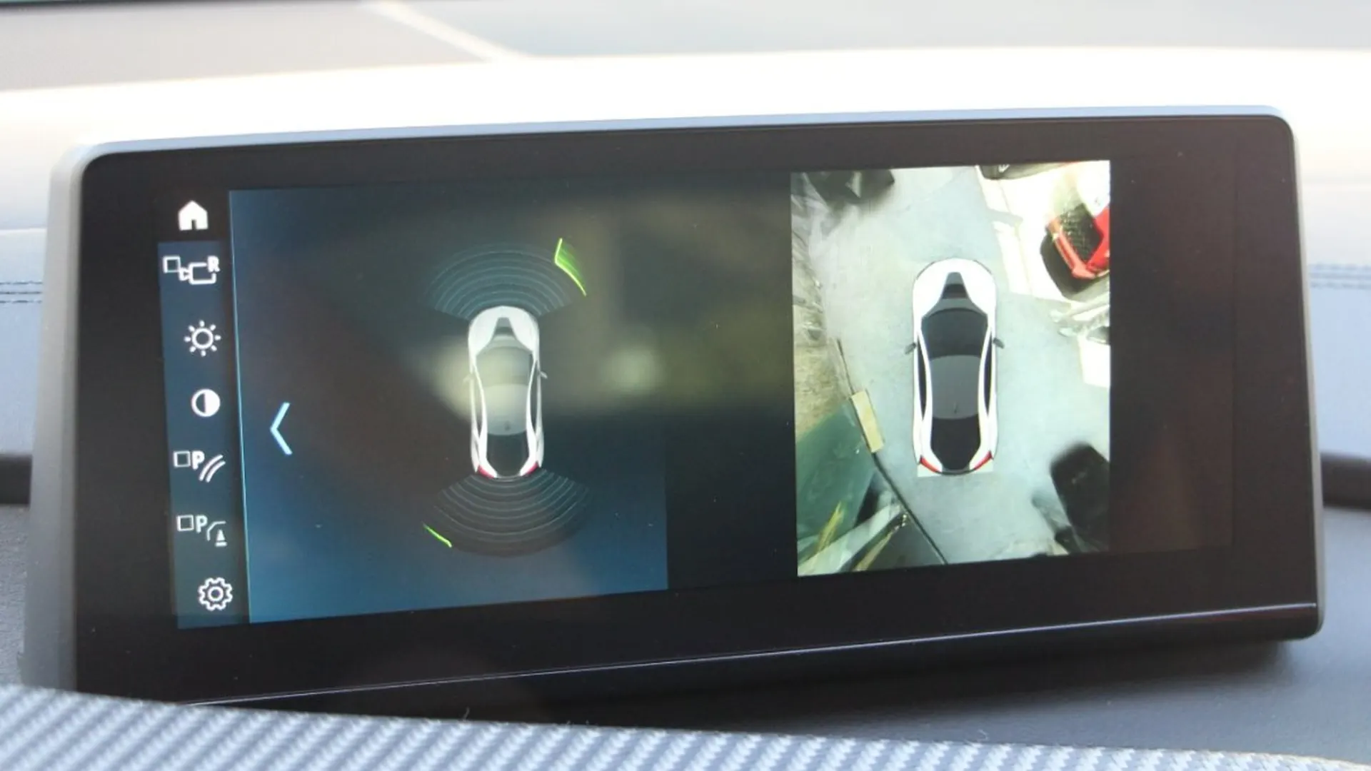 BMW i8 — photo 22
