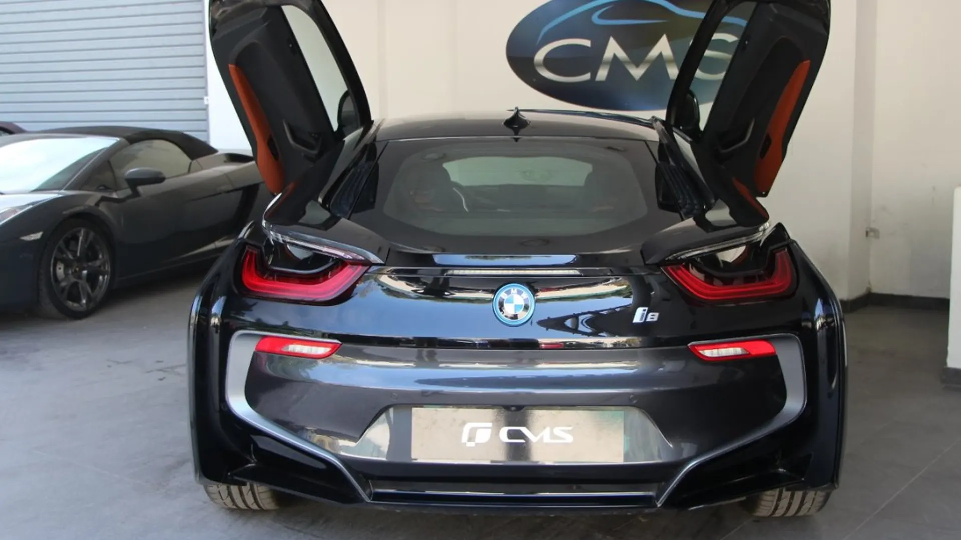 BMW i8 — photo 3