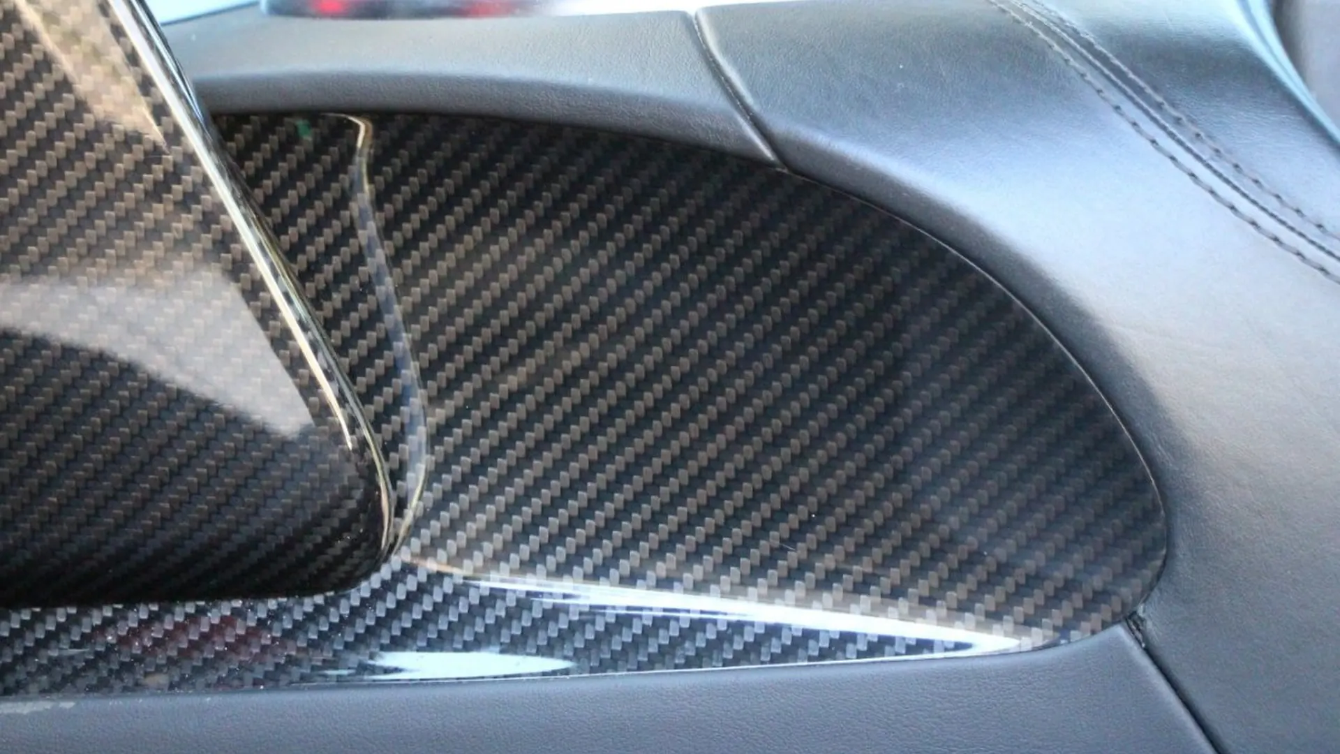 Audi R8 — photo 17
