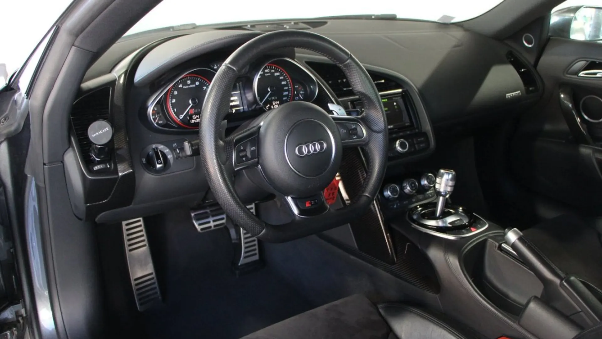Audi R8 — photo 7