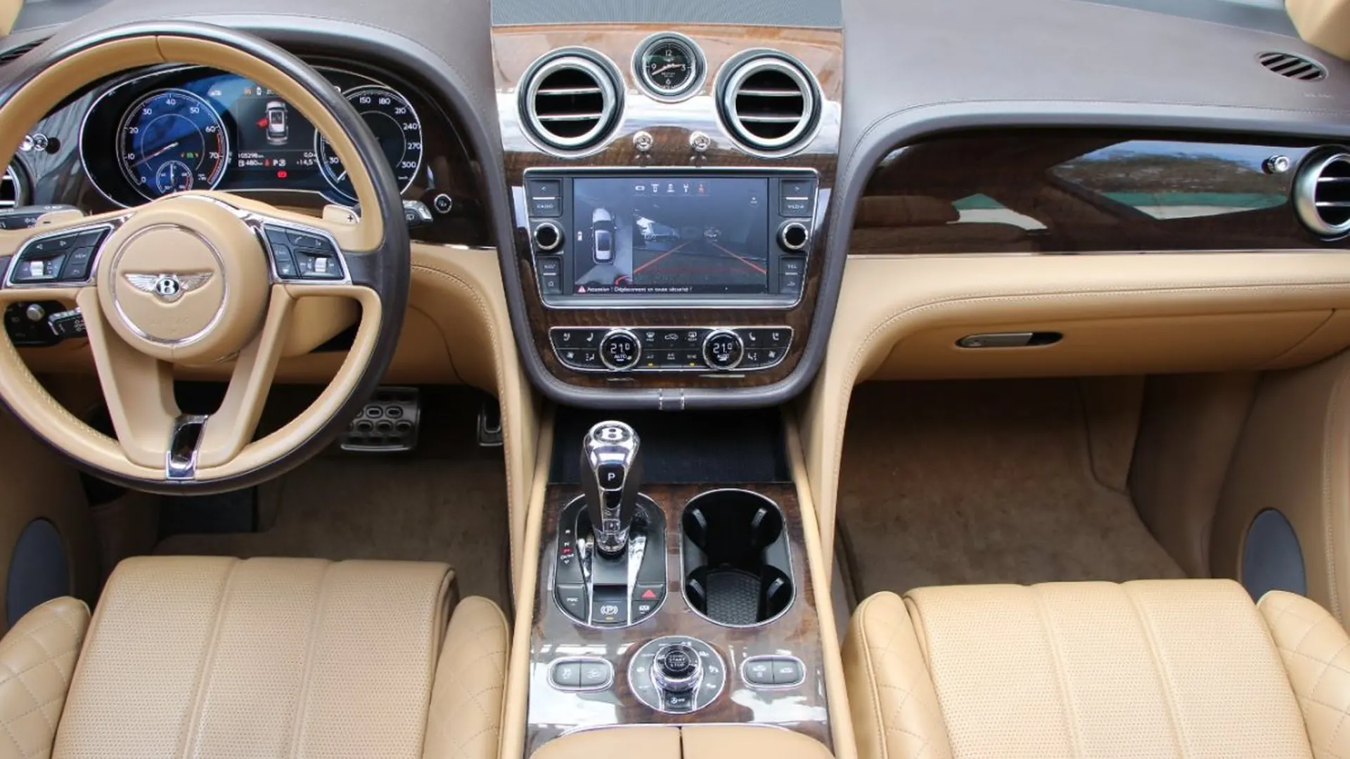 Bentley Bentayga — photo 6