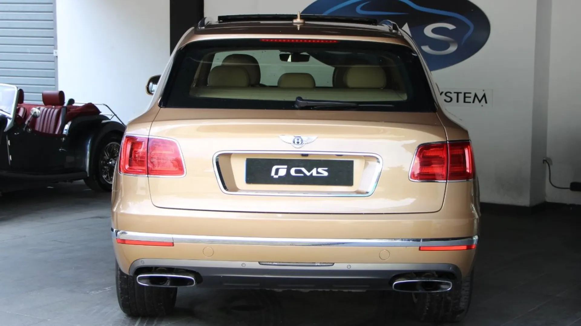 Bentley Bentayga — photo 5
