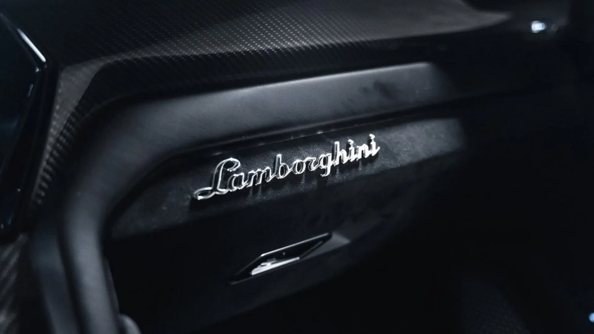 Lamborghini Urus — photo 49