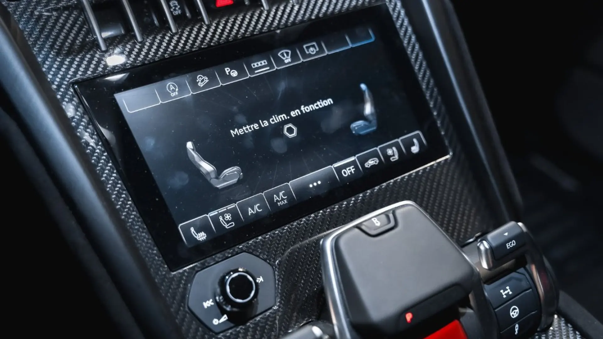 Lamborghini Urus — photo 44