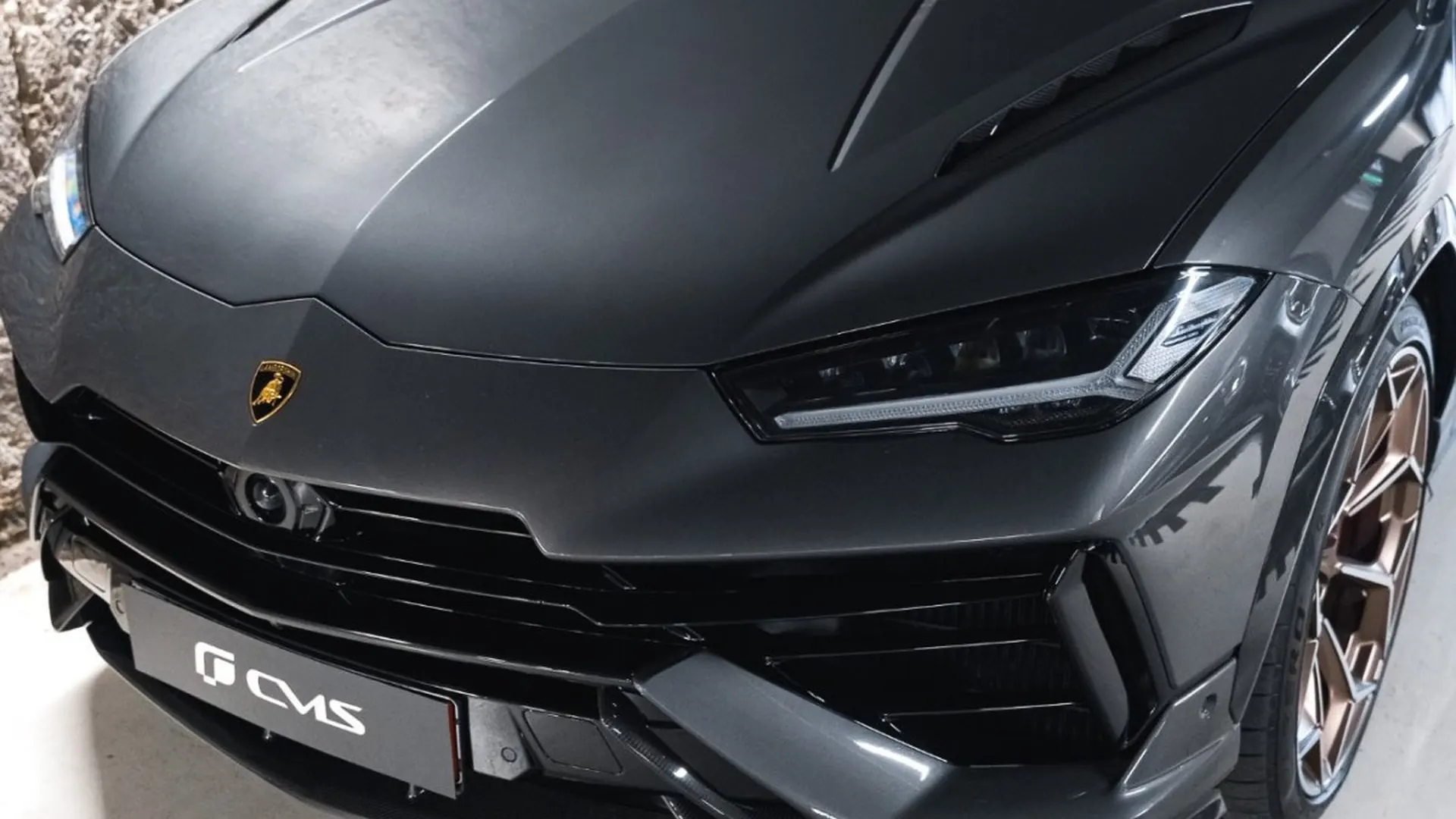Lamborghini Urus — photo 4