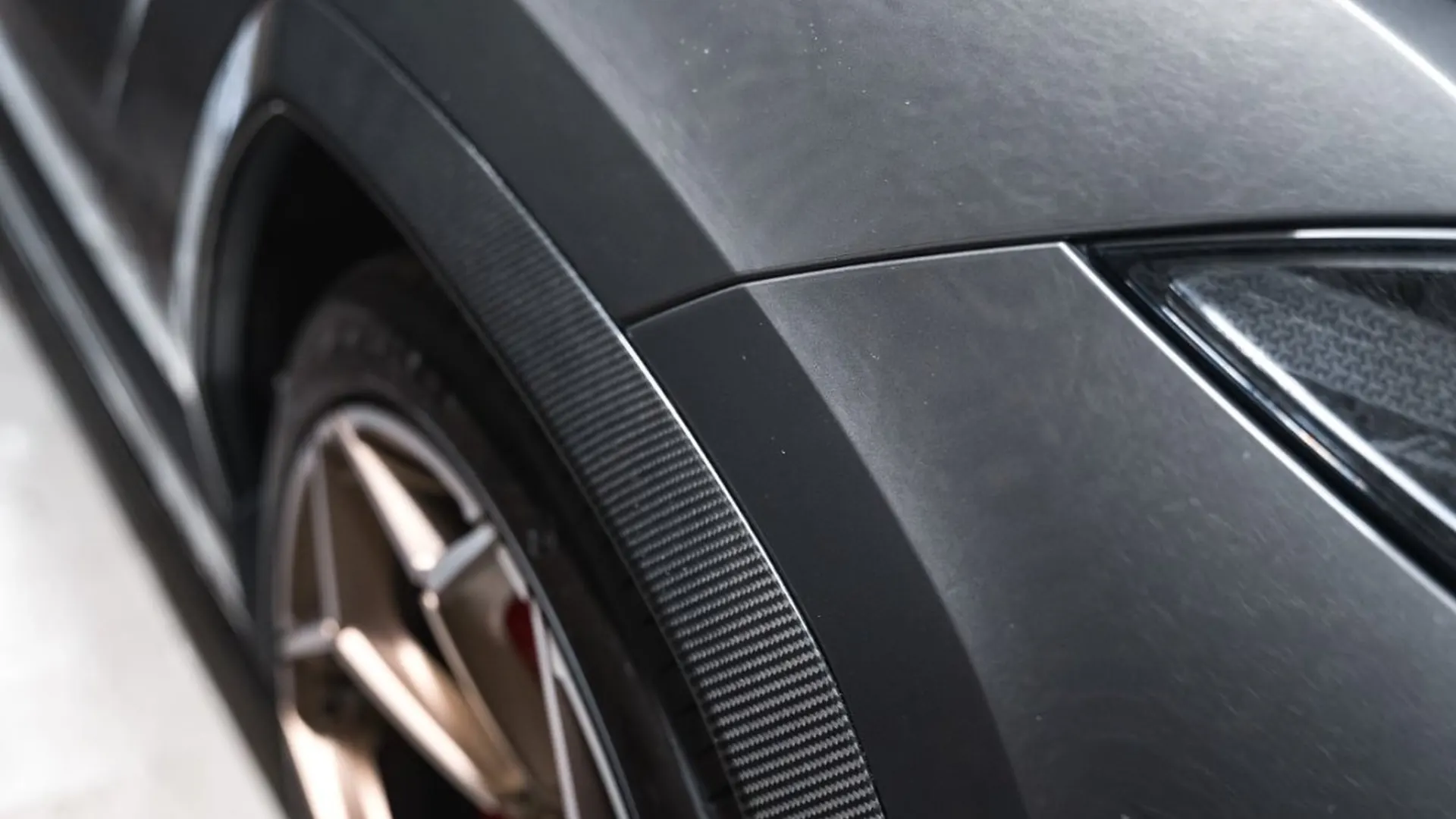 Lamborghini Urus — photo 12