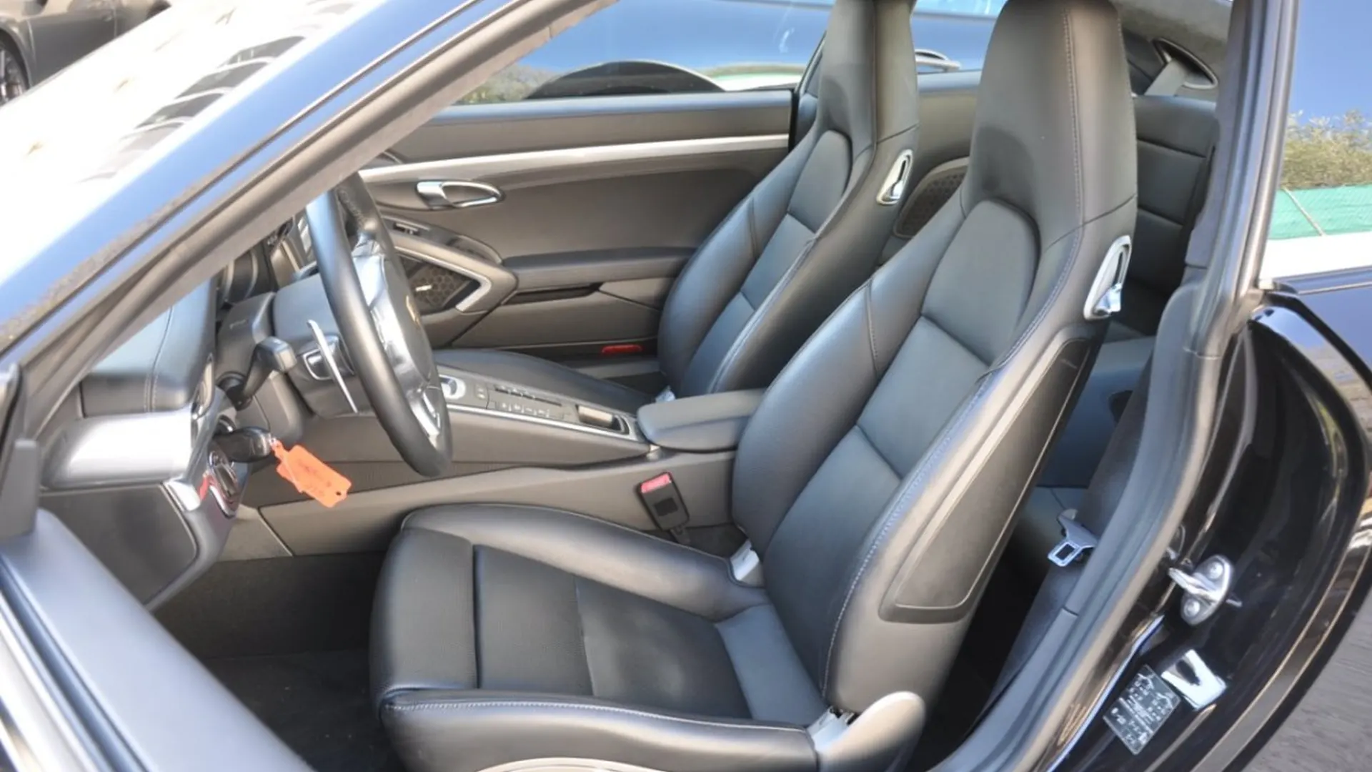Porsche 911 — photo 12