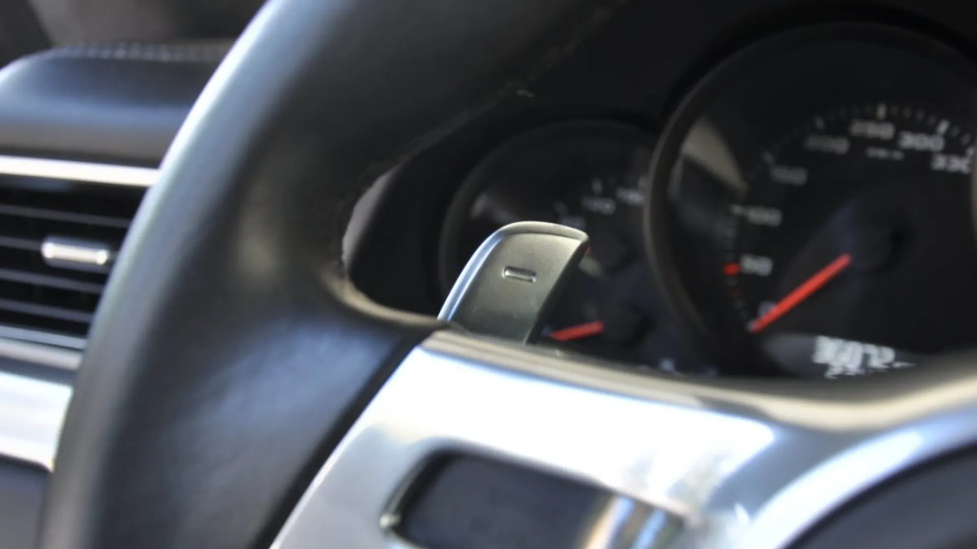 Porsche 911 — photo 24
