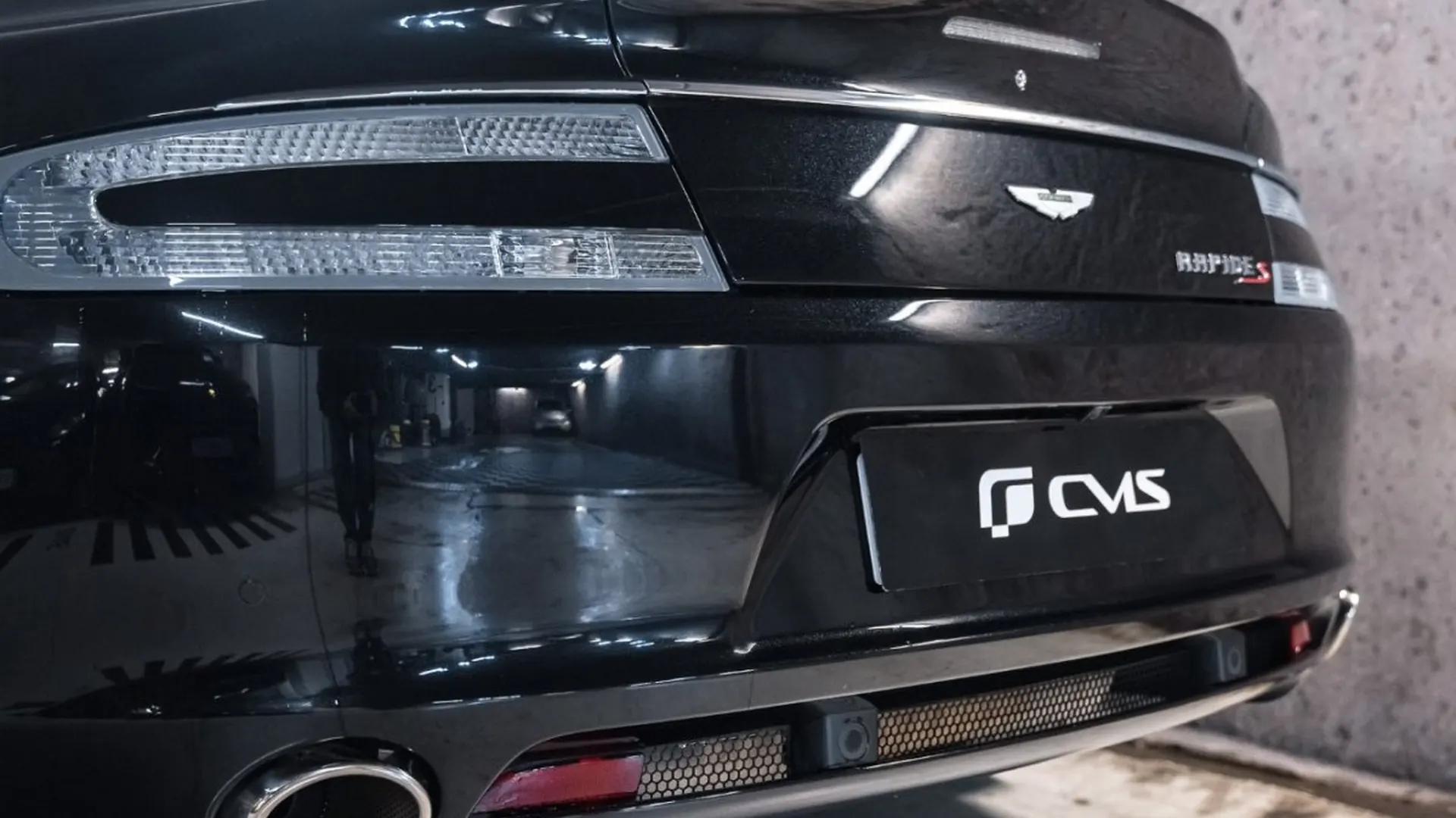 Aston Martin Rapide — photo 15