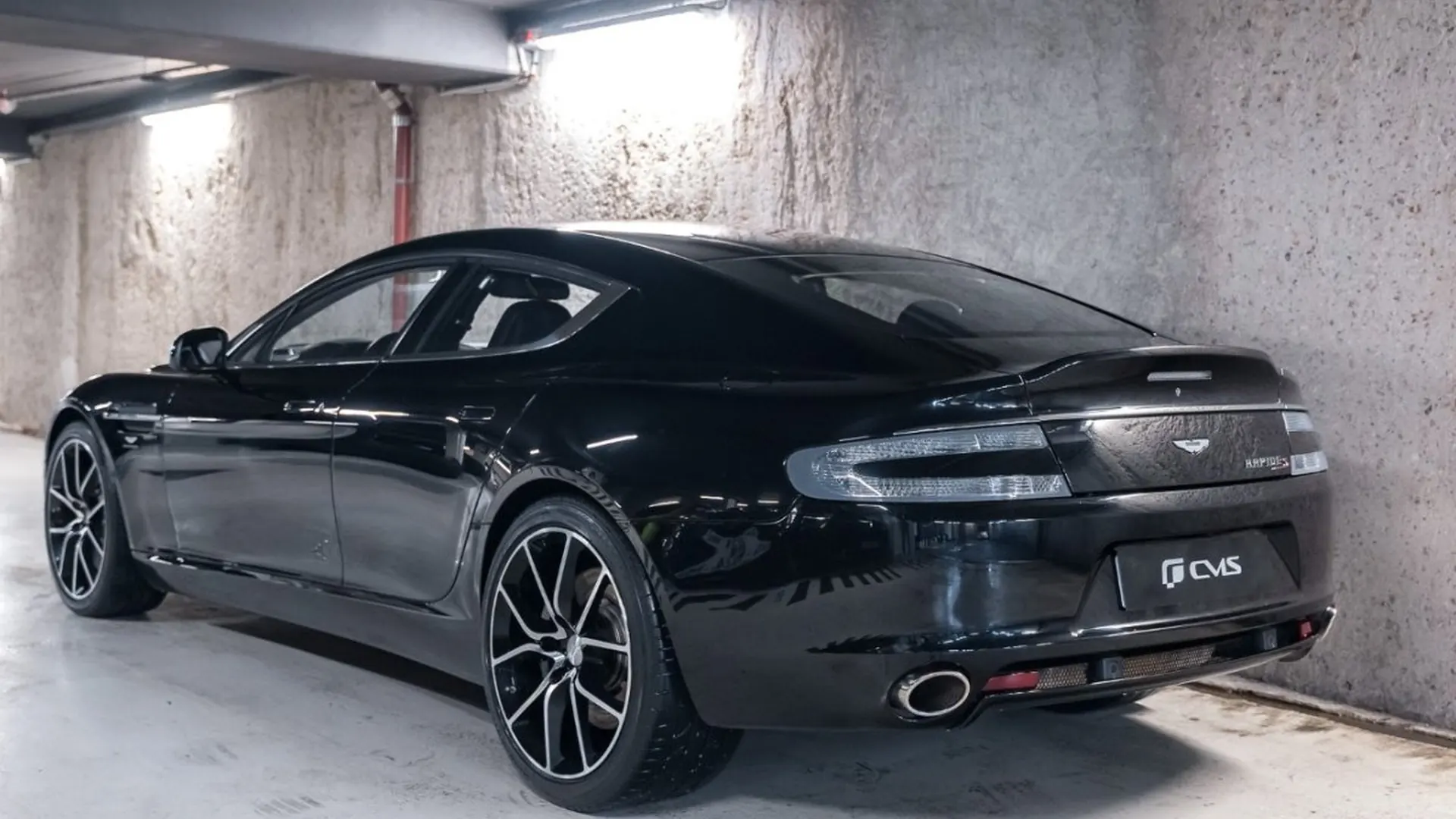 Aston Martin Rapide — photo 12