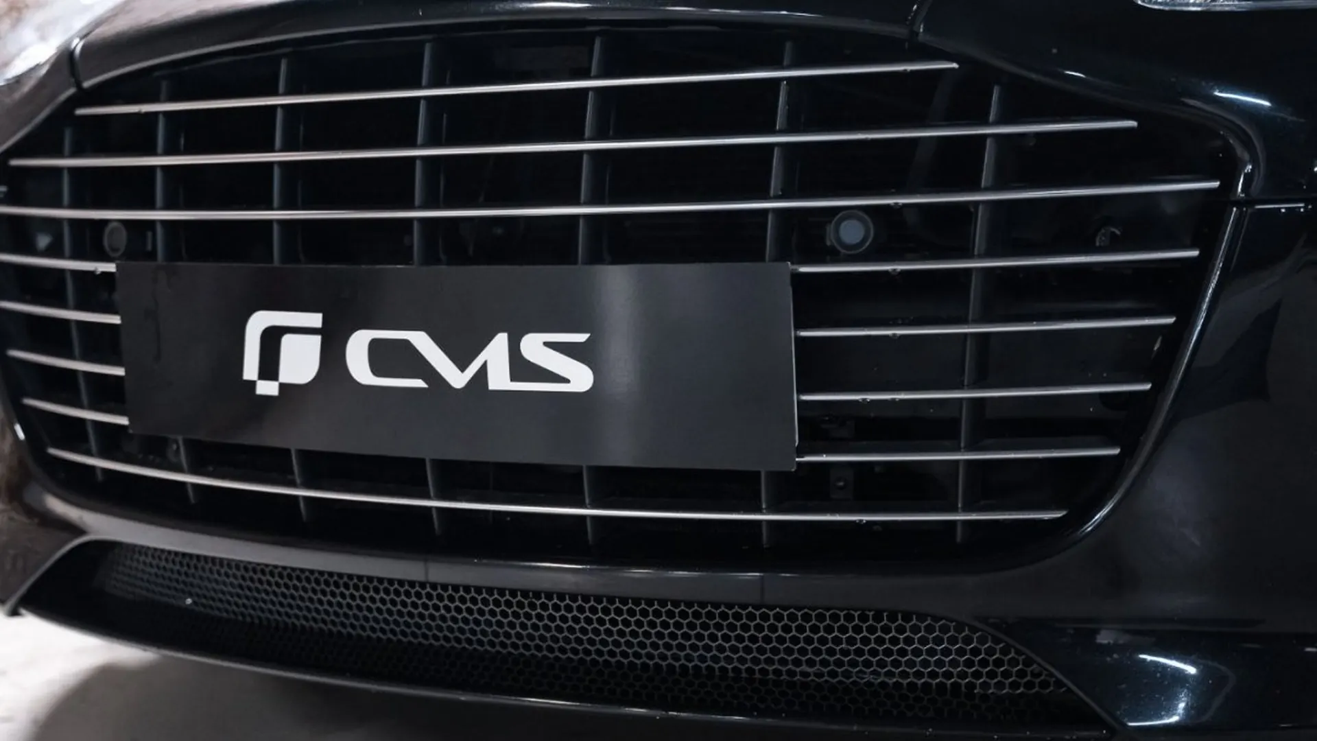 Aston Martin Rapide — photo 7