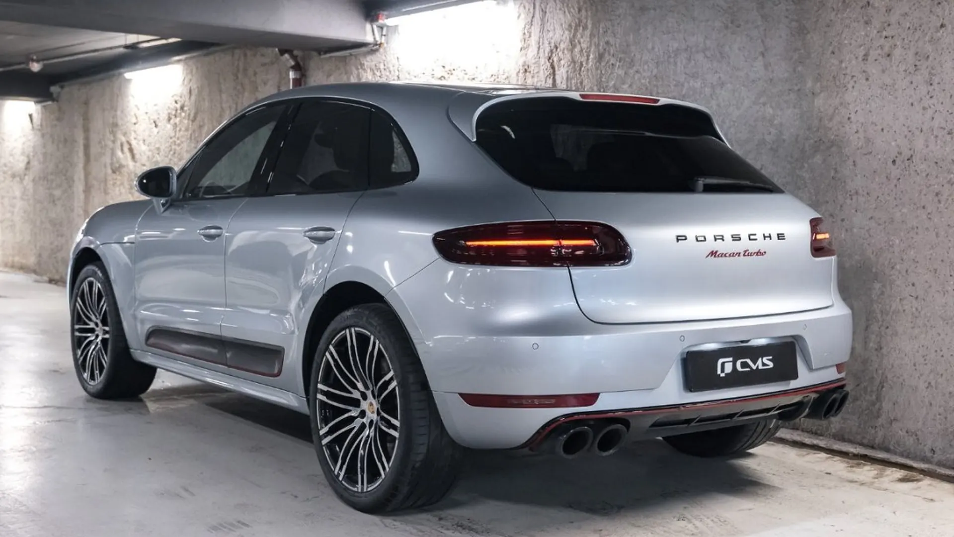 Porsche Macan — photo 14