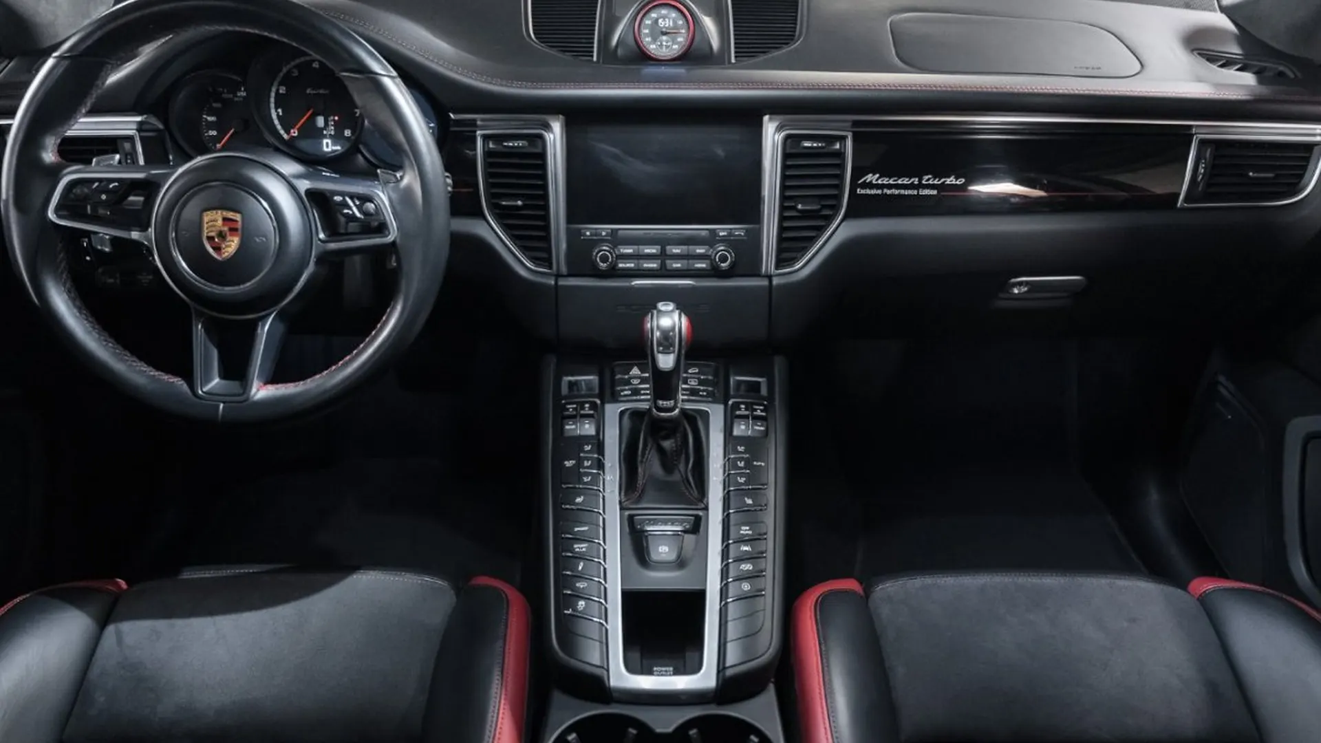 Porsche Macan — photo 33