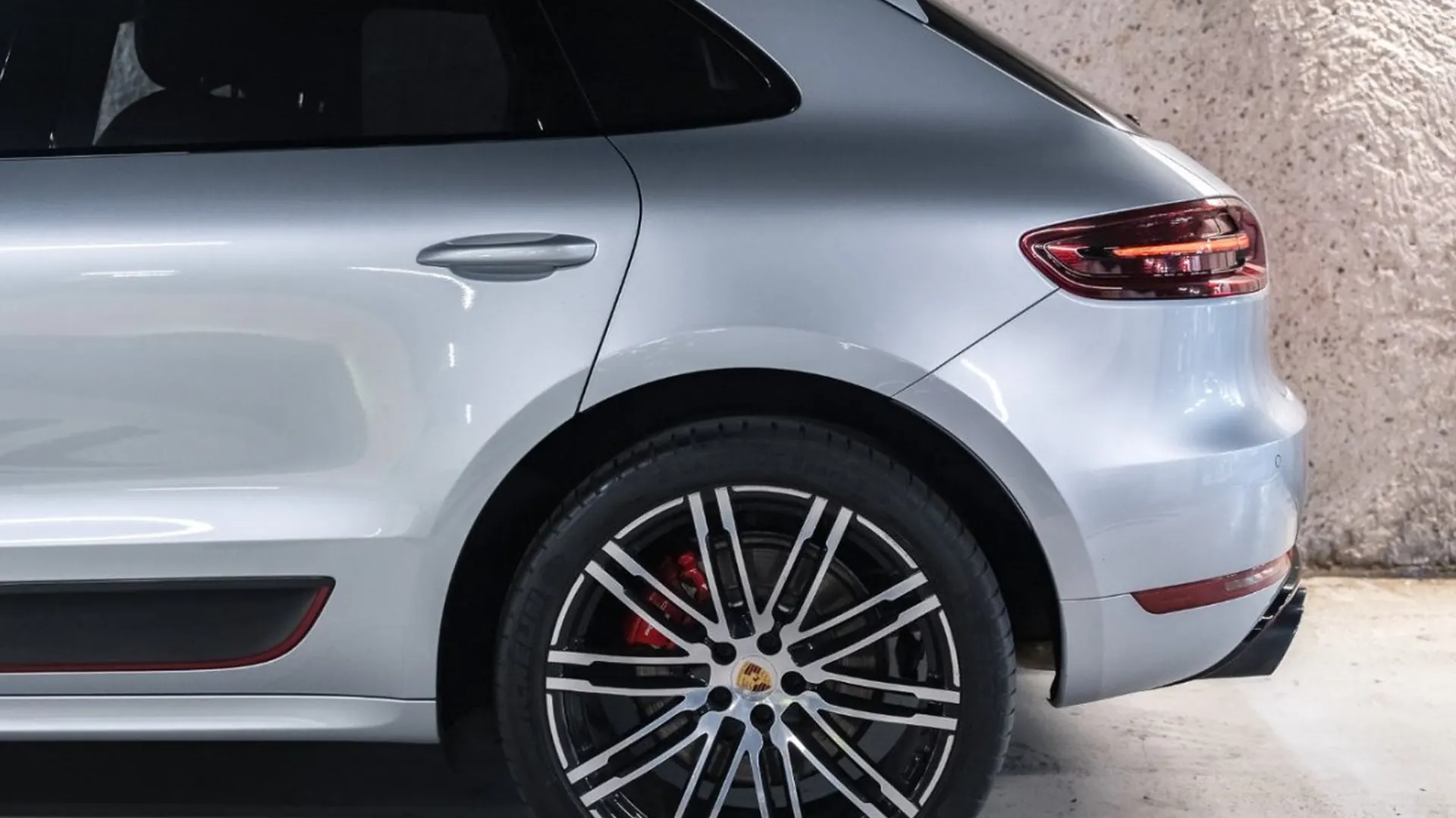 Porsche Macan — photo 12