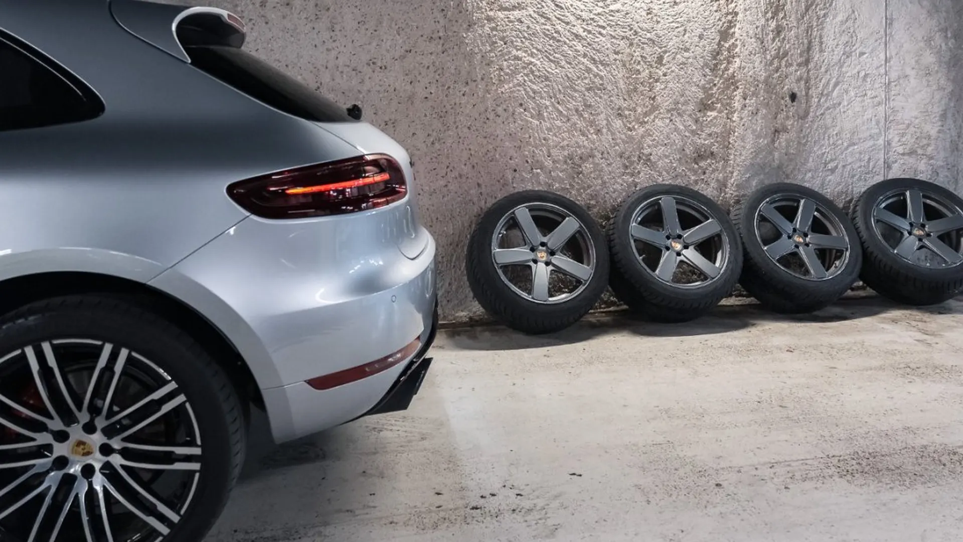 Porsche Macan — photo 13