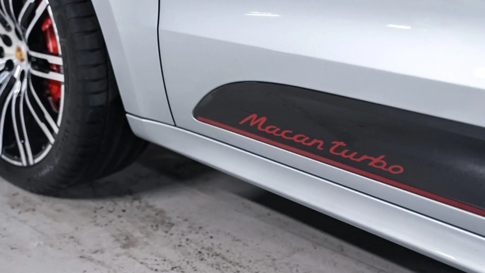 Porsche Macan — photo 10