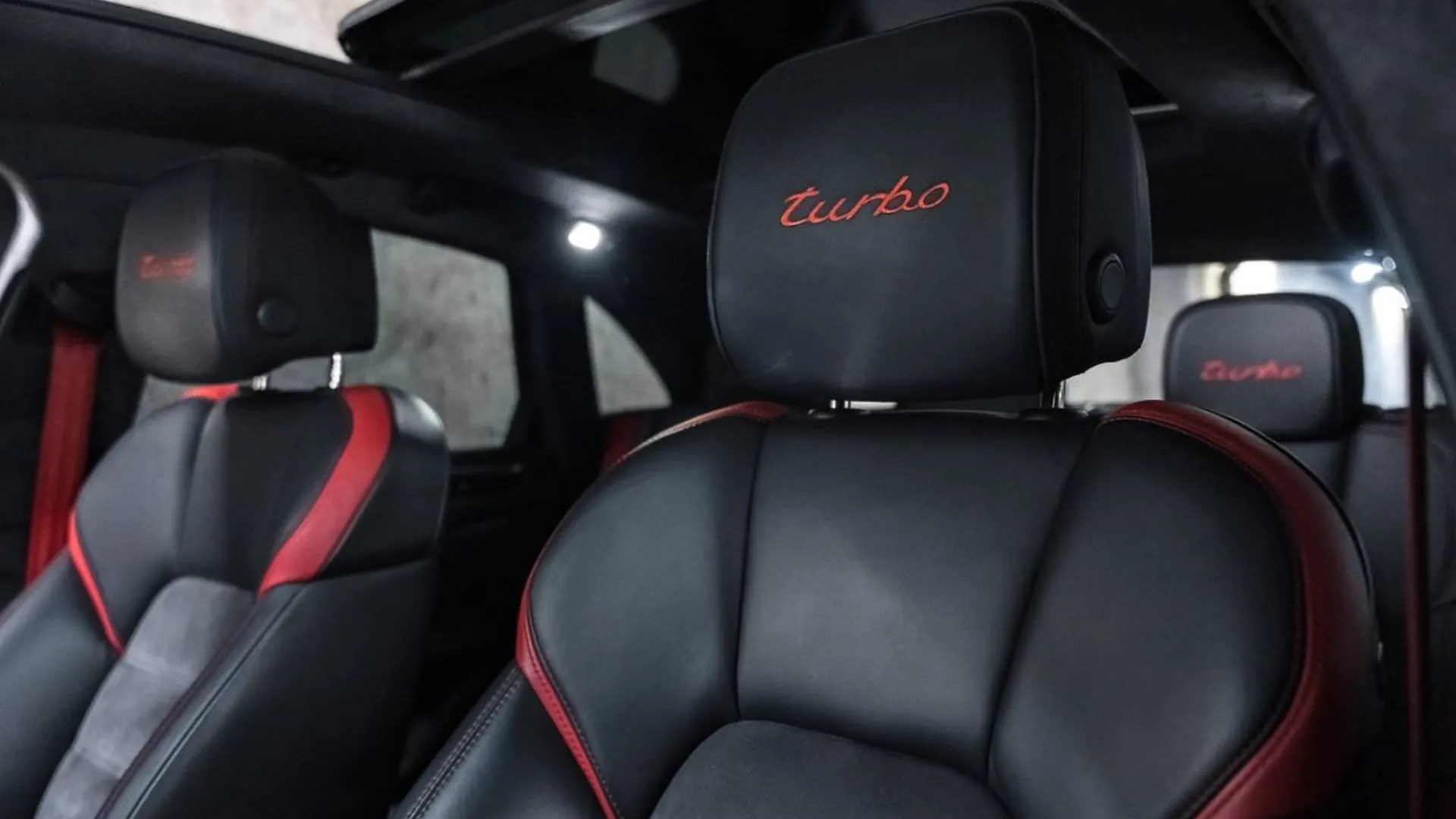 Porsche Macan — photo 28