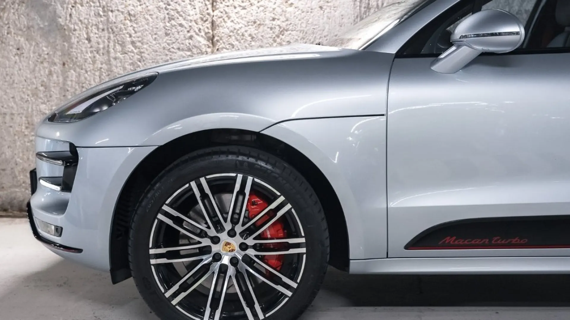 Porsche Macan — photo 9