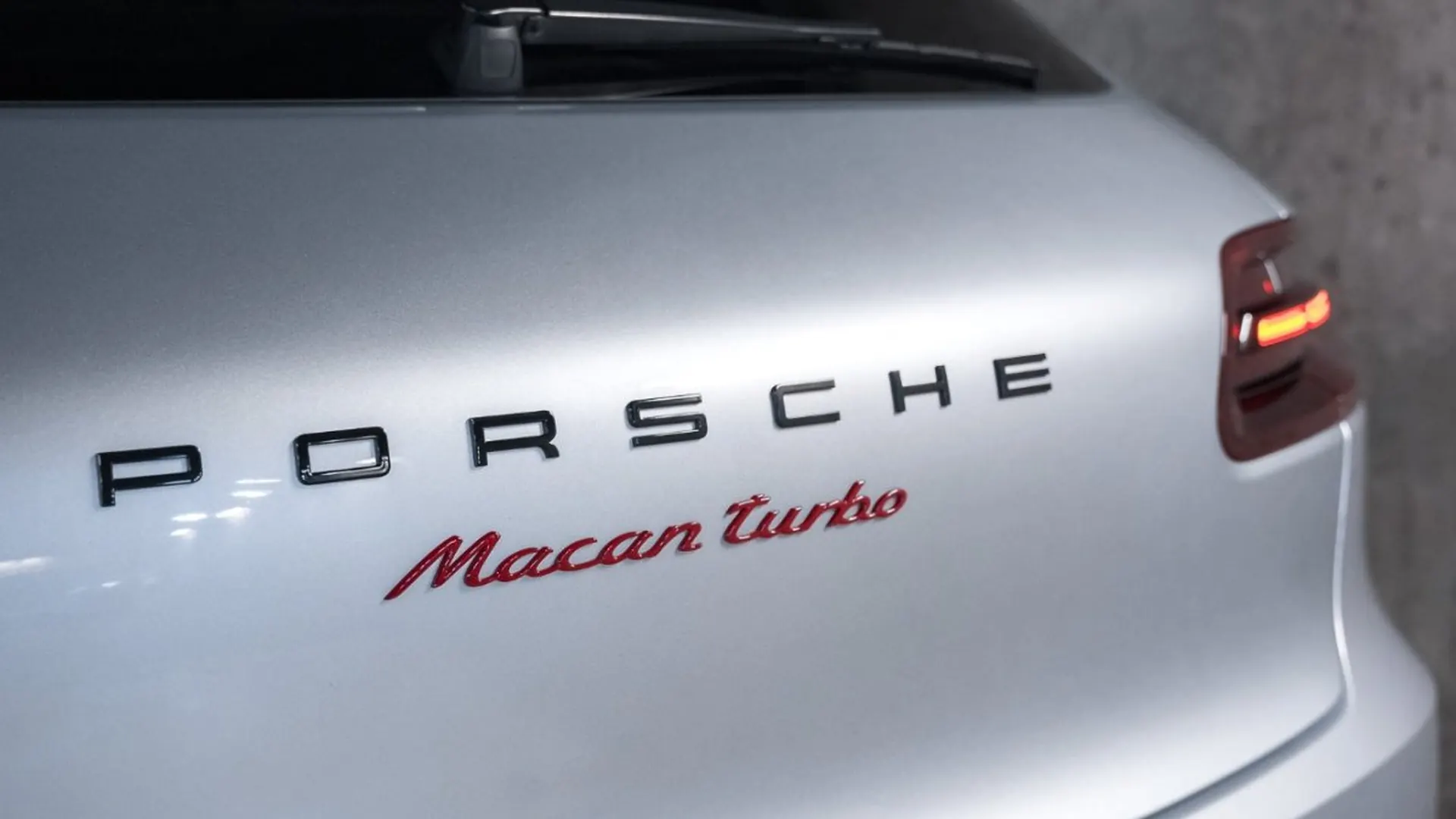 Porsche Macan — photo 17