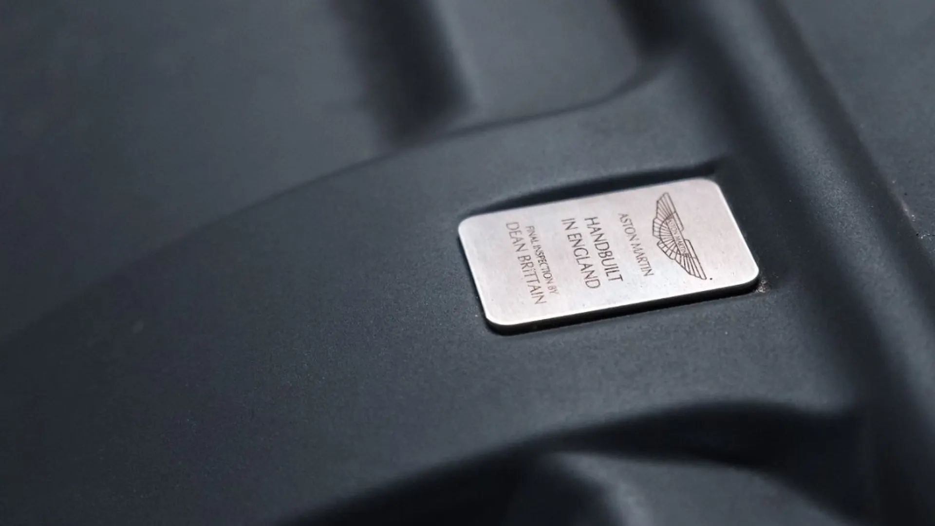 Aston Martin DB9 — photo 36