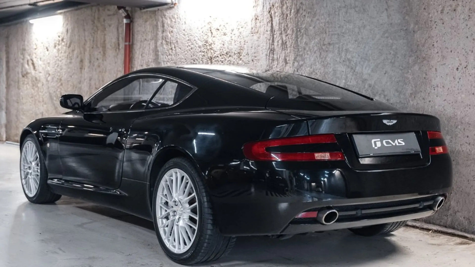 Aston Martin DB9 — photo 13