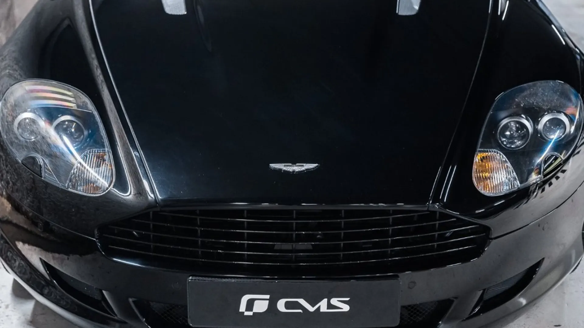 Aston Martin DB9 — photo 3