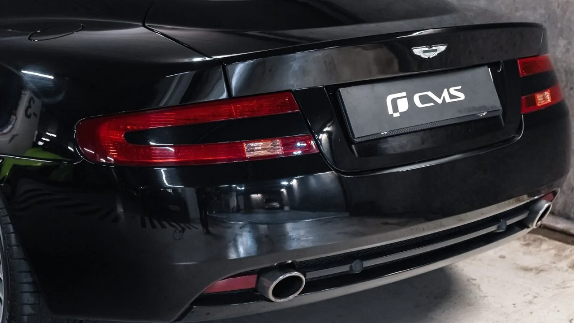 Aston Martin DB9 — photo 14