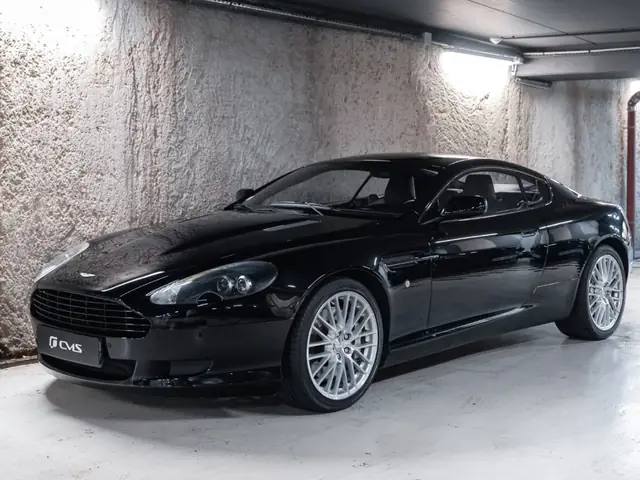 Aston Martin DB9