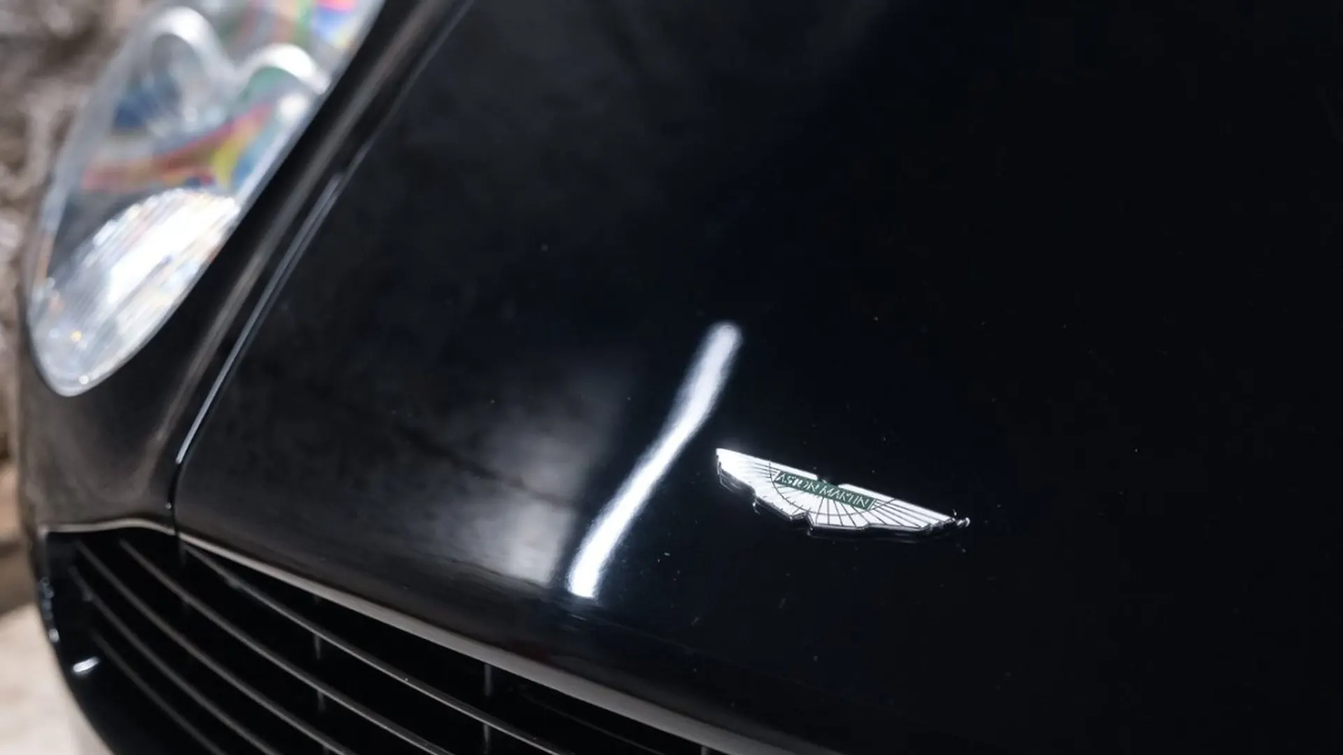 Aston Martin DB9 — photo 6