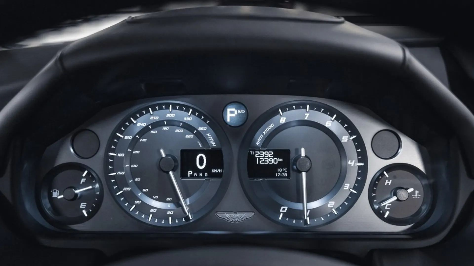 Aston Martin DB9 — photo 30