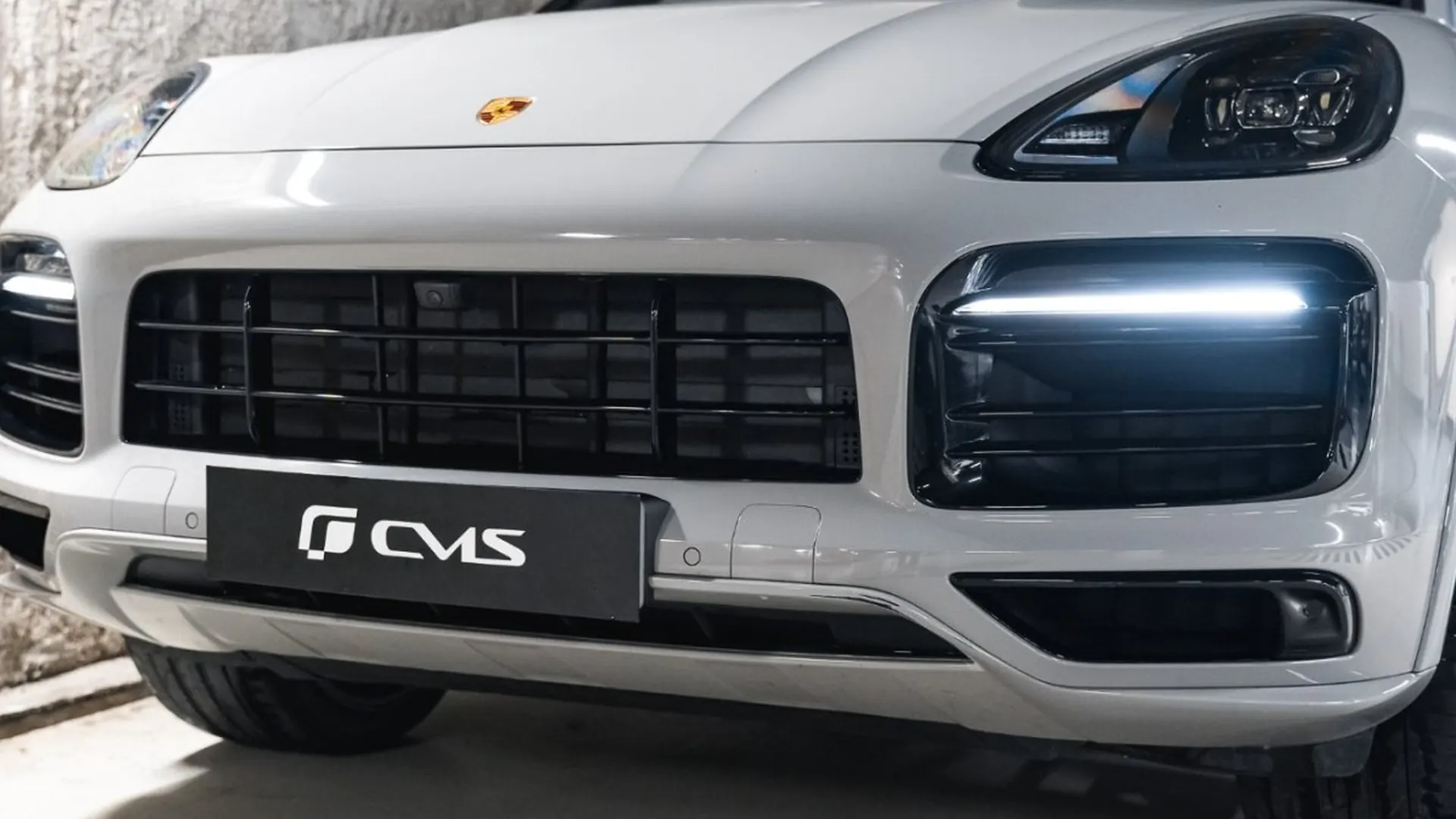 Porsche Cayenne — photo 6