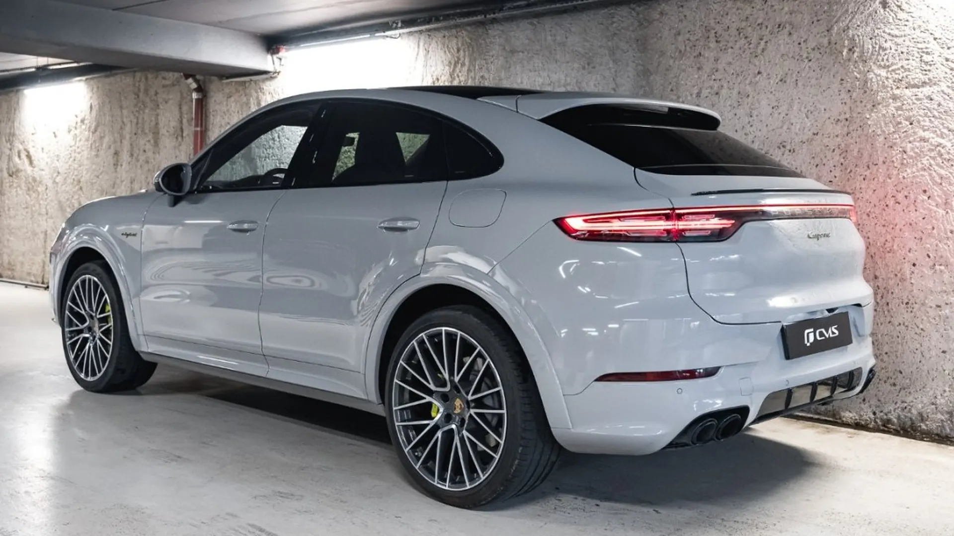 Porsche Cayenne — photo 14