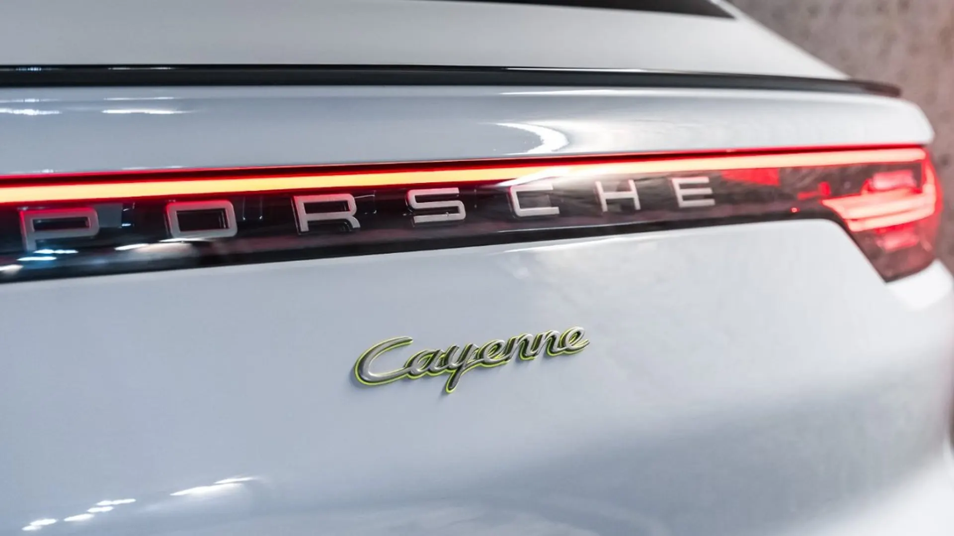 Porsche Cayenne — photo 17