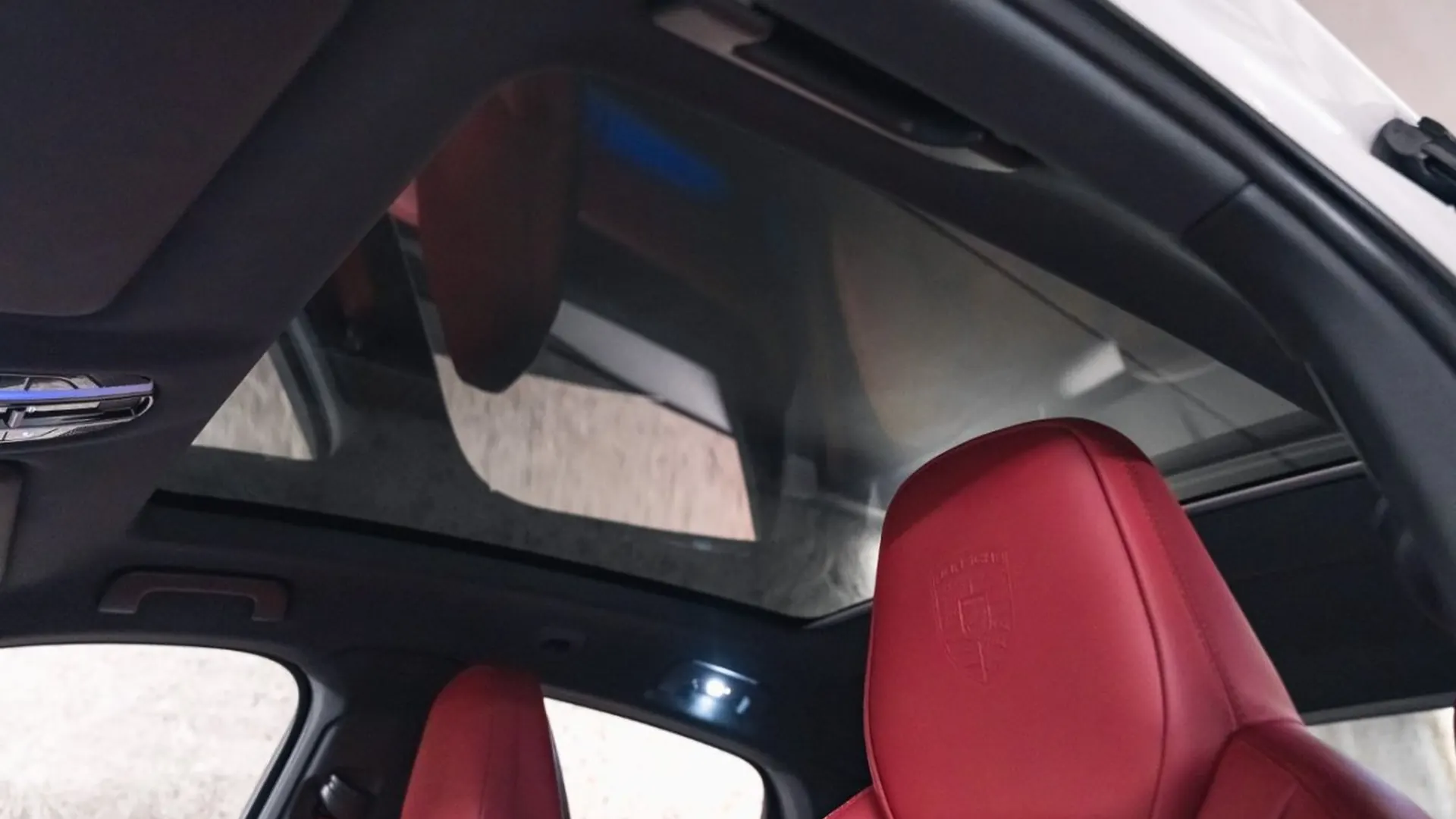 Porsche Cayenne — photo 31
