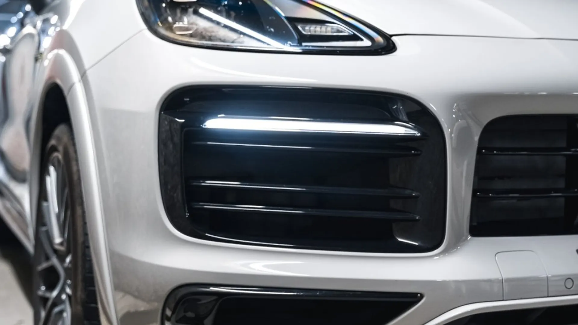 Porsche Cayenne — photo 7