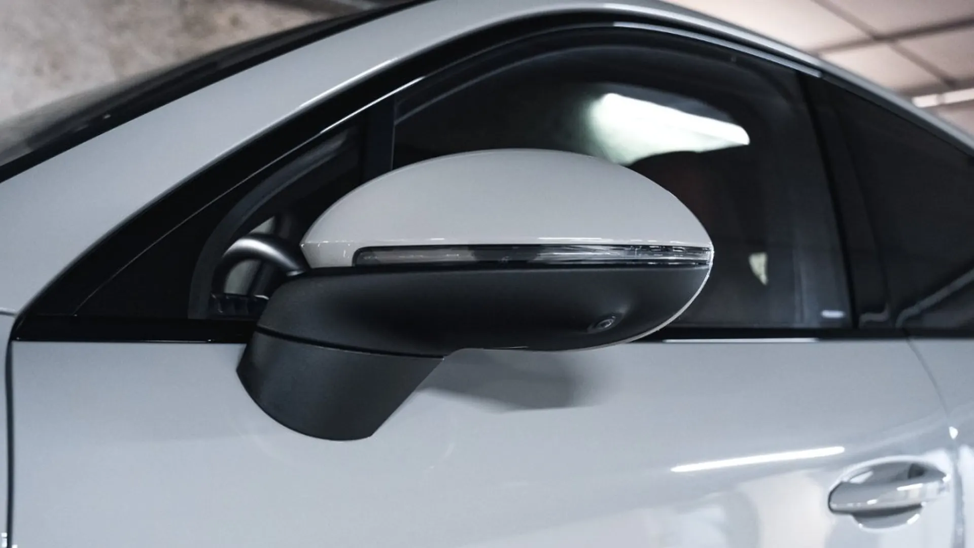 Porsche Cayenne — photo 10