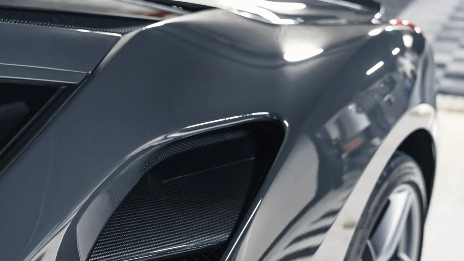Ferrari 488 — photo 14