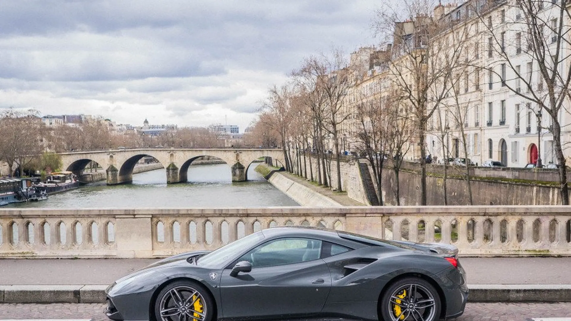 Ferrari 488 — photo 48