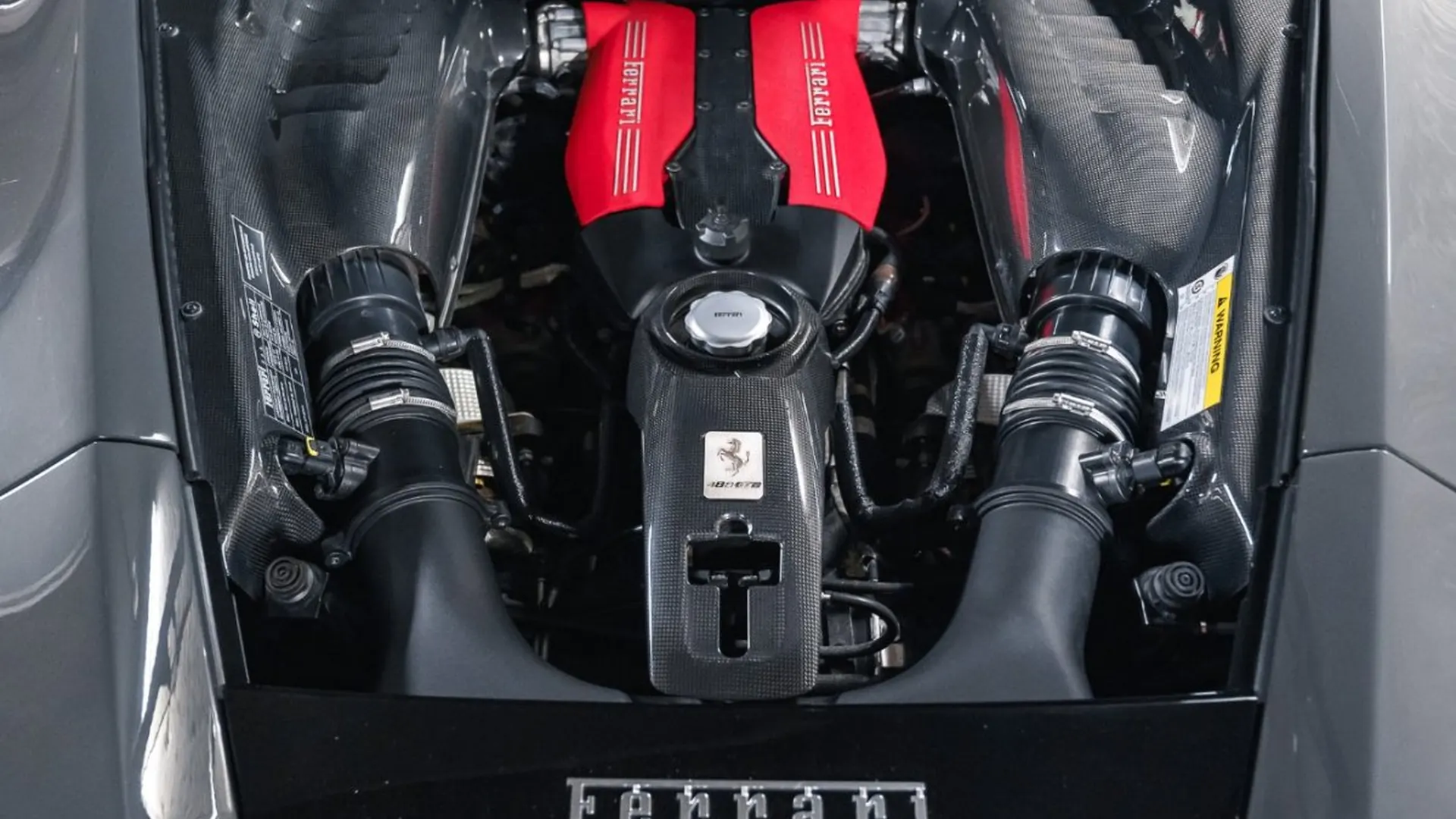 Ferrari 488 — photo 23