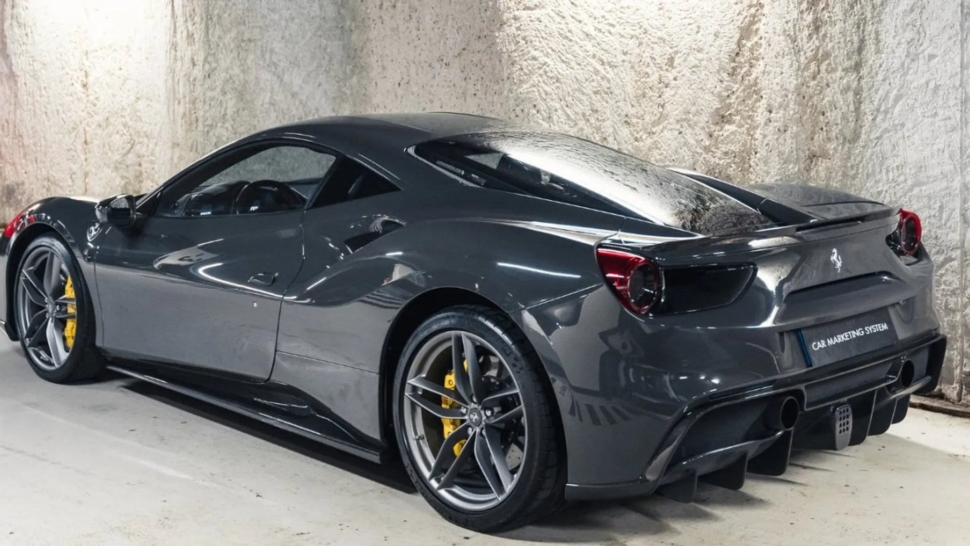 Ferrari 488 — photo 16