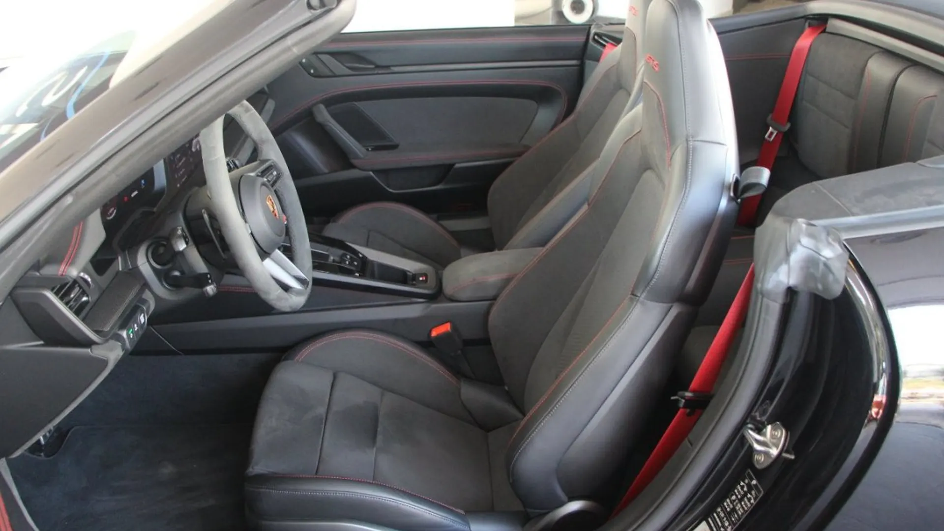 Porsche 911 — photo 11