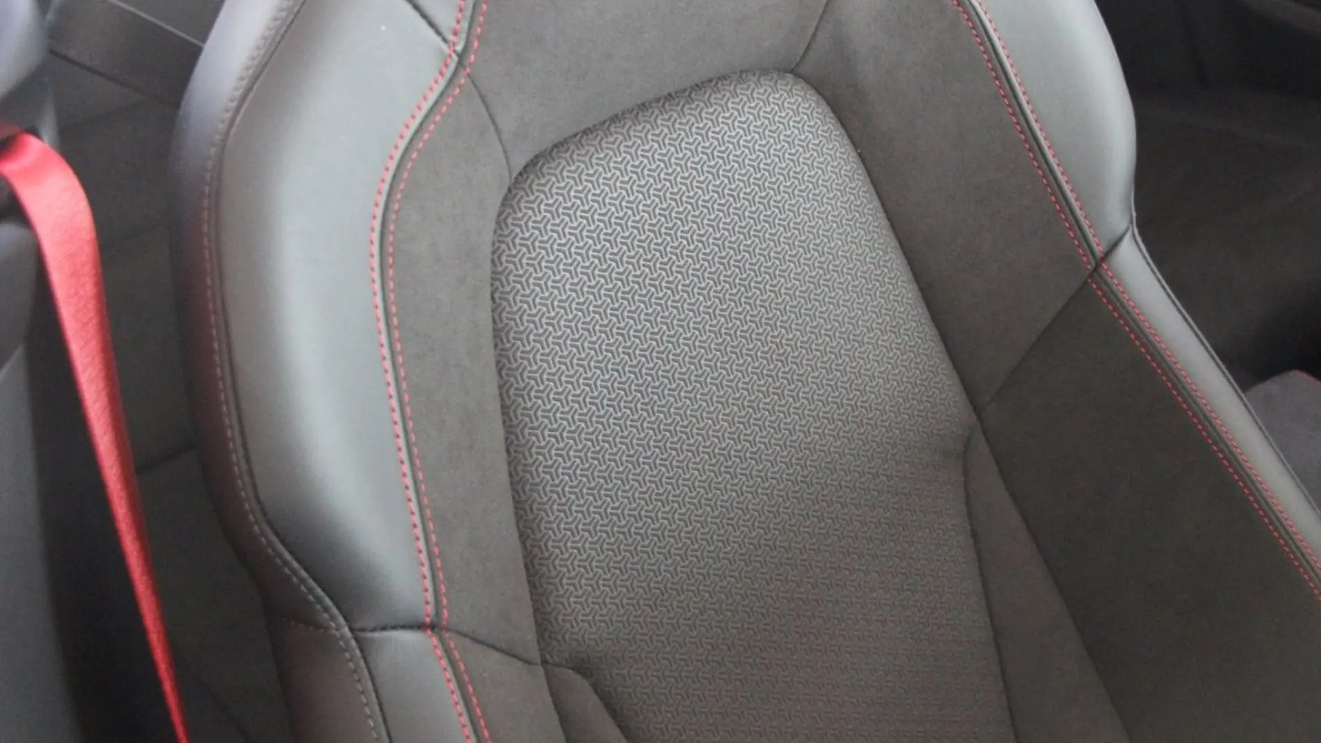 Porsche 911 — photo 15