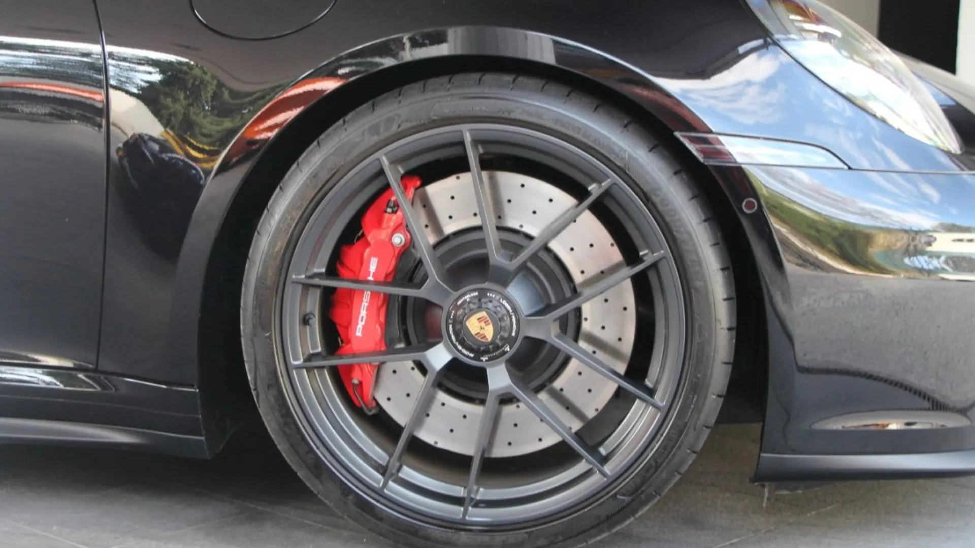 Porsche 911 — photo 6