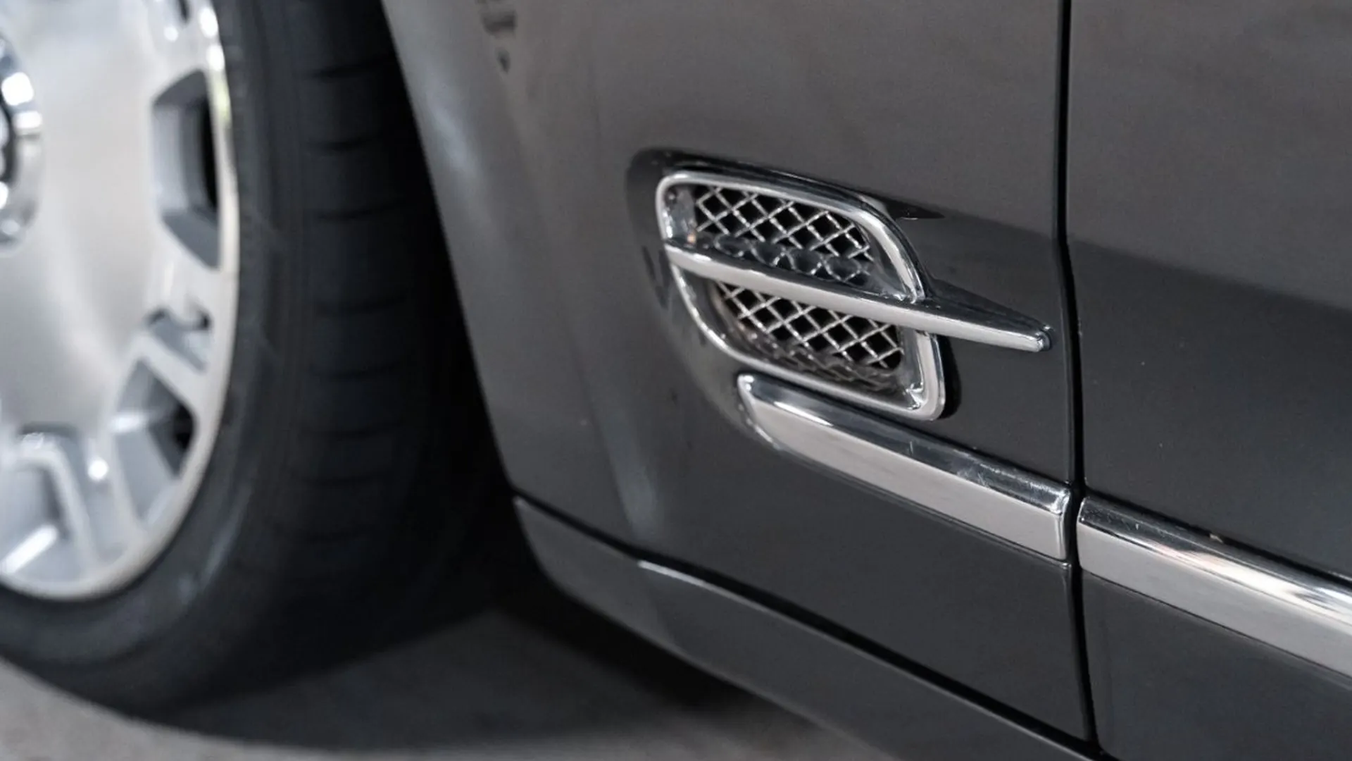 Bentley Mulsanne — photo 9