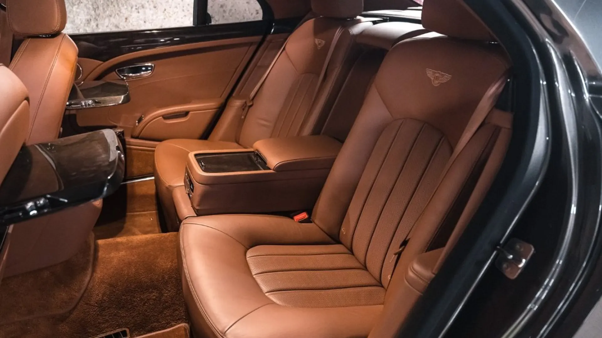 Bentley Mulsanne — photo 43
