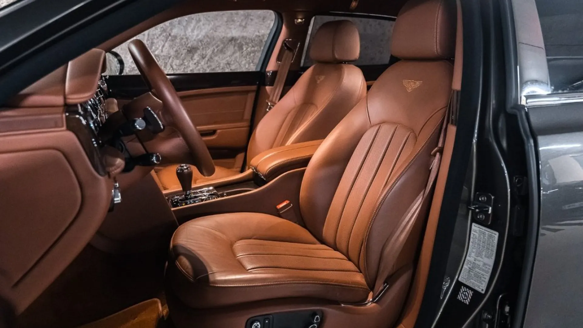 Bentley Mulsanne — photo 25