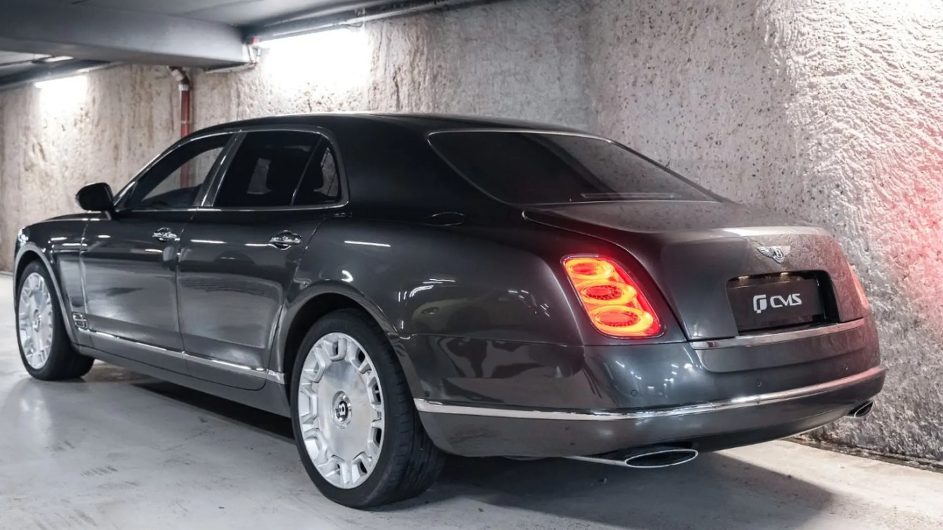 Bentley Mulsanne — photo 12